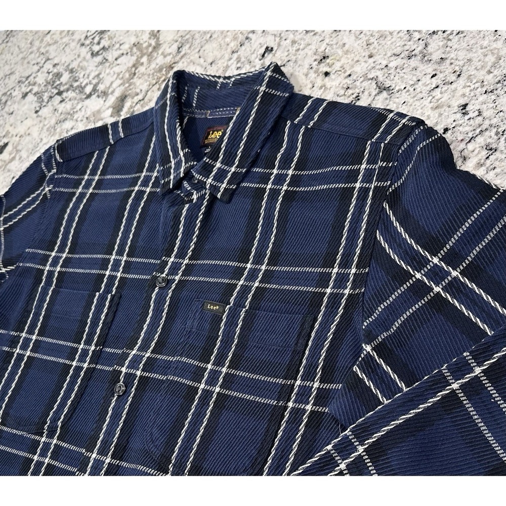 Lee Men Riveted Navy Blue Plaid L Flannel Long Sleeve Button Down Casual‎ Preppy